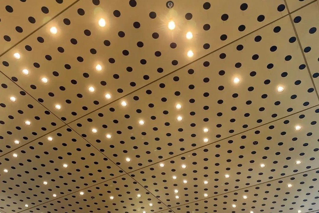 Ceiling in gold in the Meriton Australia