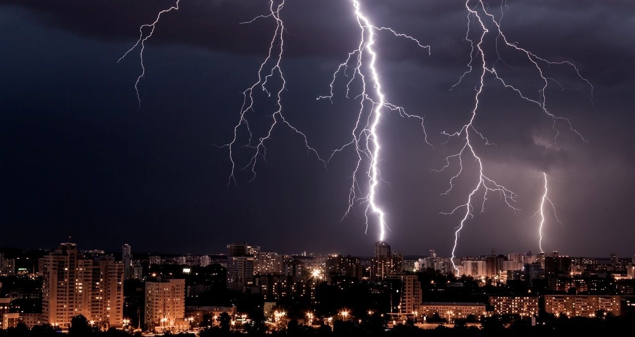 Skyline and lightning